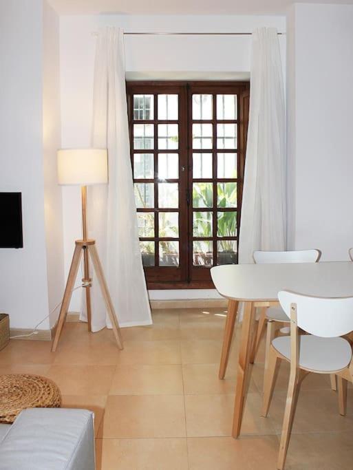 Fancy Apartment In A Historic House, Chiclana City Center By C. Dreams Chiclana de la Frontera Dış mekan fotoğraf