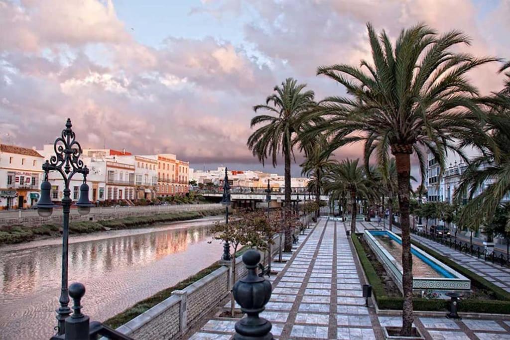 Fancy Apartment In A Historic House, Chiclana City Center By C. Dreams Chiclana de la Frontera Dış mekan fotoğraf